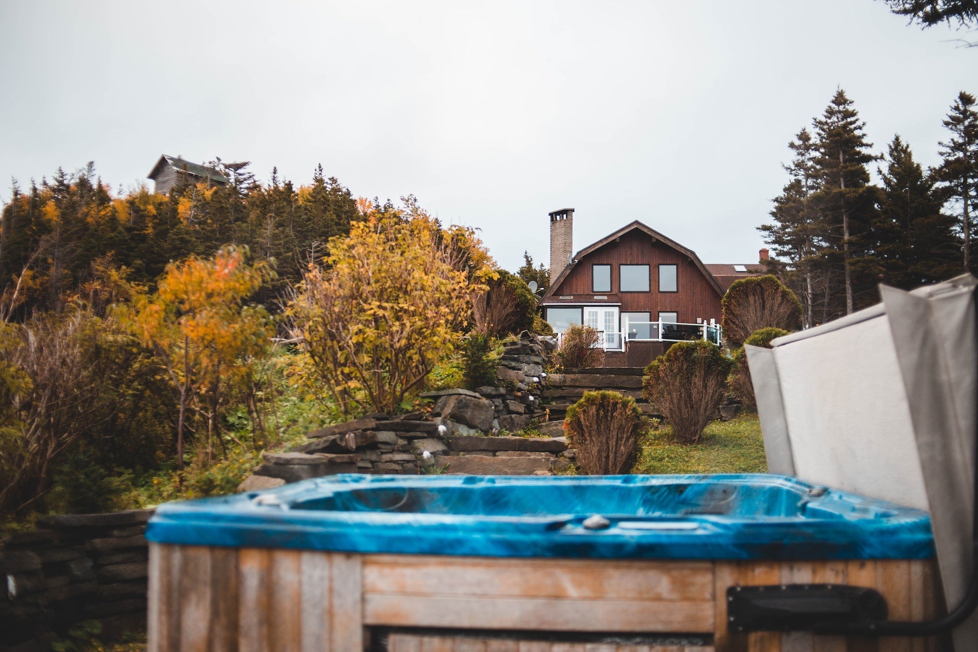 Hot Tub Troubleshooting: TUBTEK's Guide to Common Water Chemistry Issues and Solutions - TUBTEK